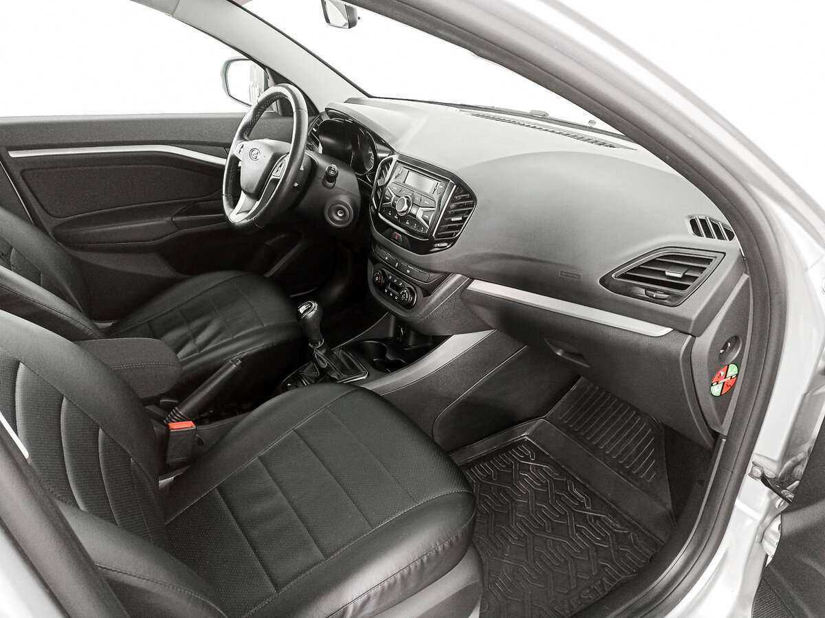 Купить Lada (ВАЗ) Vesta с пробегом. Фото: #8