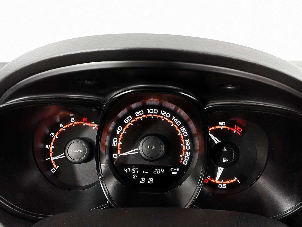 Купить Lada (ВАЗ) Vesta с пробегом. Фото: #8