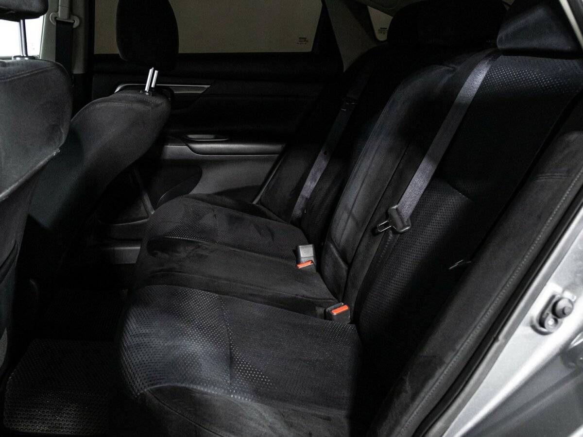 Купить Nissan Teana с пробегом. Фото: #9