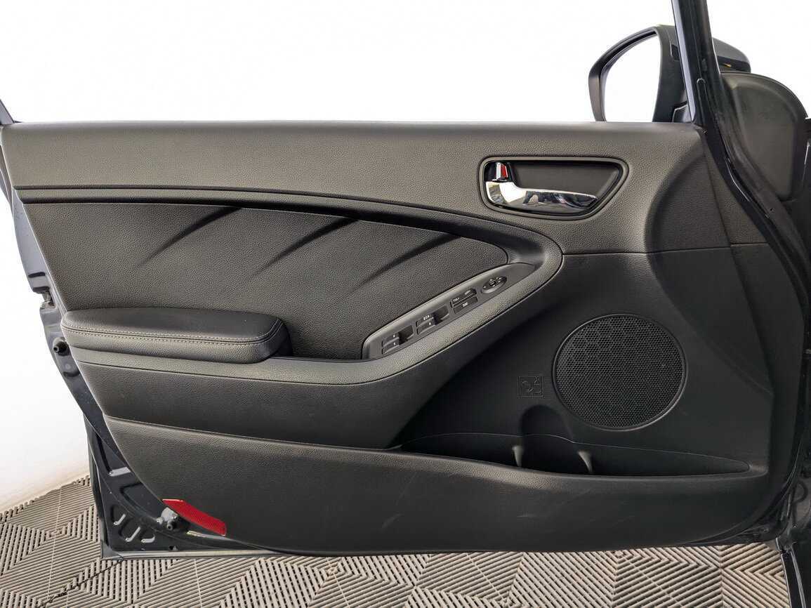 Купить Kia Cerato с пробегом. Фото: #15