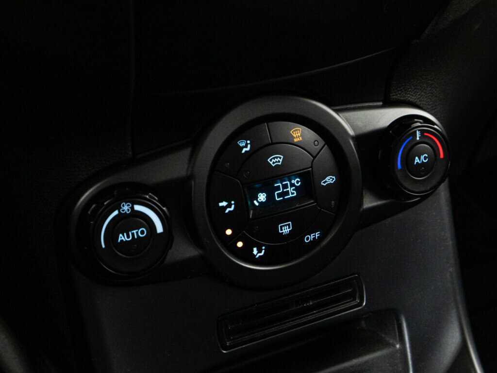 Купить Ford Fiesta с пробегом. Фото: #14