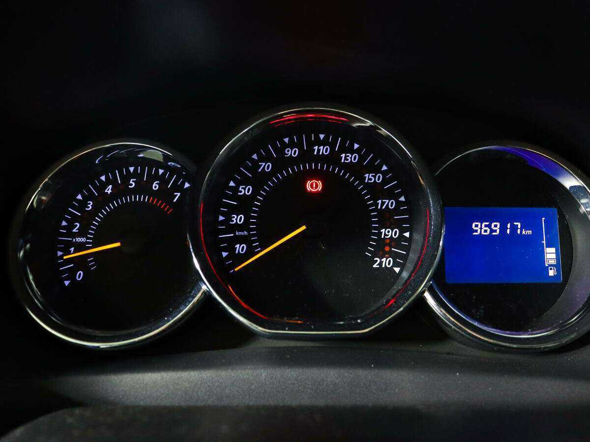 Купить Renault Sandero с пробегом. Фото: #8