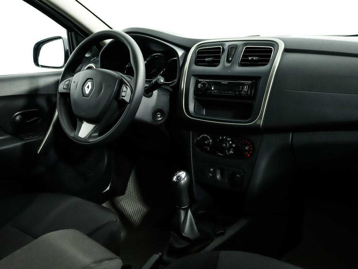 Купить Renault Sandero с пробегом. Фото: #11