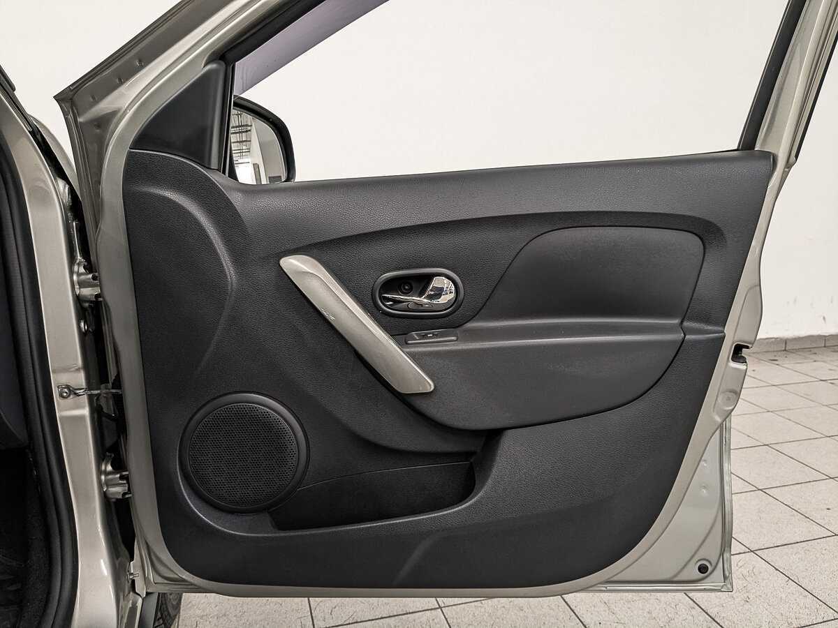 Купить Renault Logan с пробегом. Фото: #24