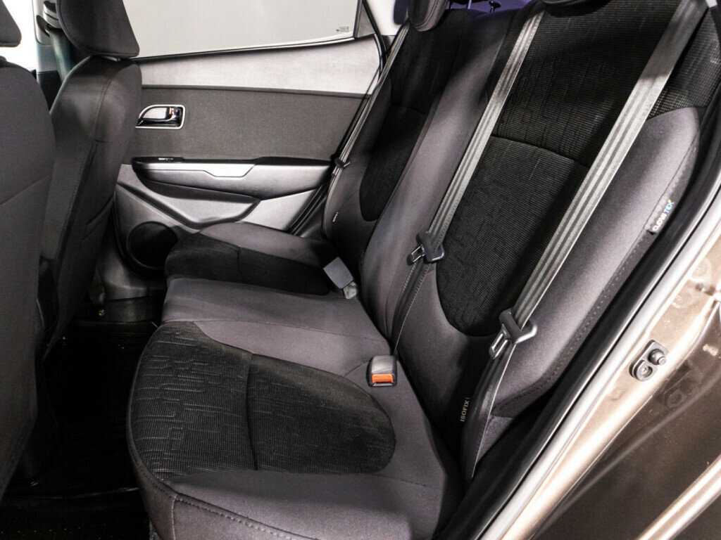 Купить Kia Rio с пробегом. Фото: #9