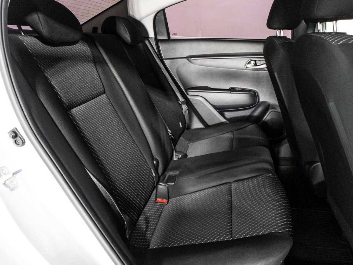 Купить Kia Rio с пробегом. Фото: #16