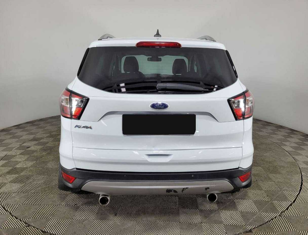 Купить Ford Kuga с пробегом. Фото: #2