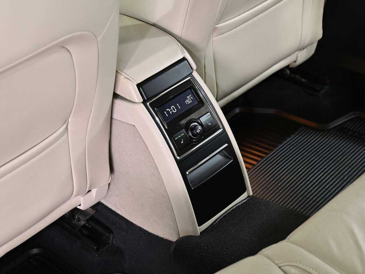 Купить Skoda Superb с пробегом. Фото: #6
