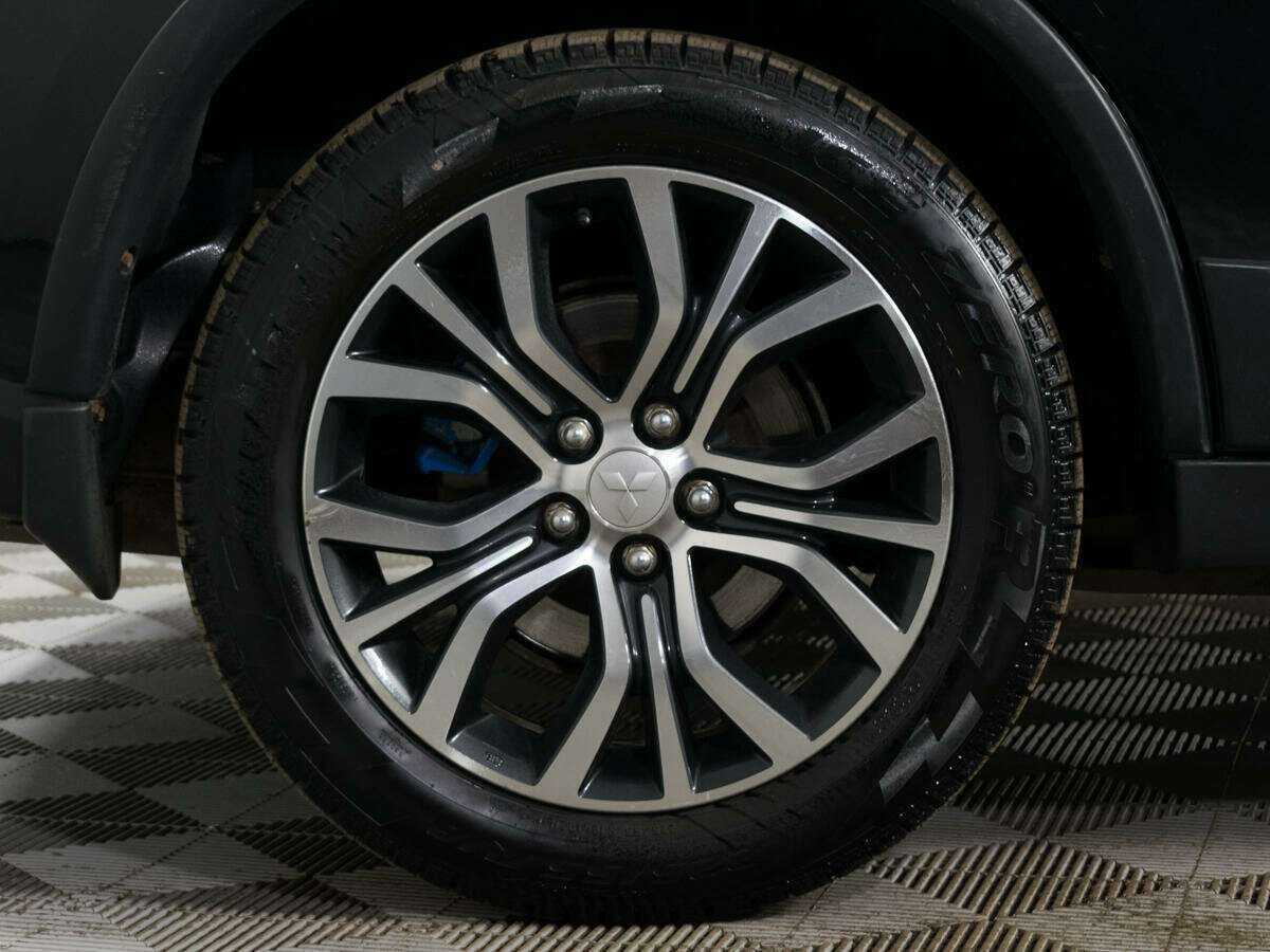 Купить Mitsubishi Outlander с пробегом. Фото: #14