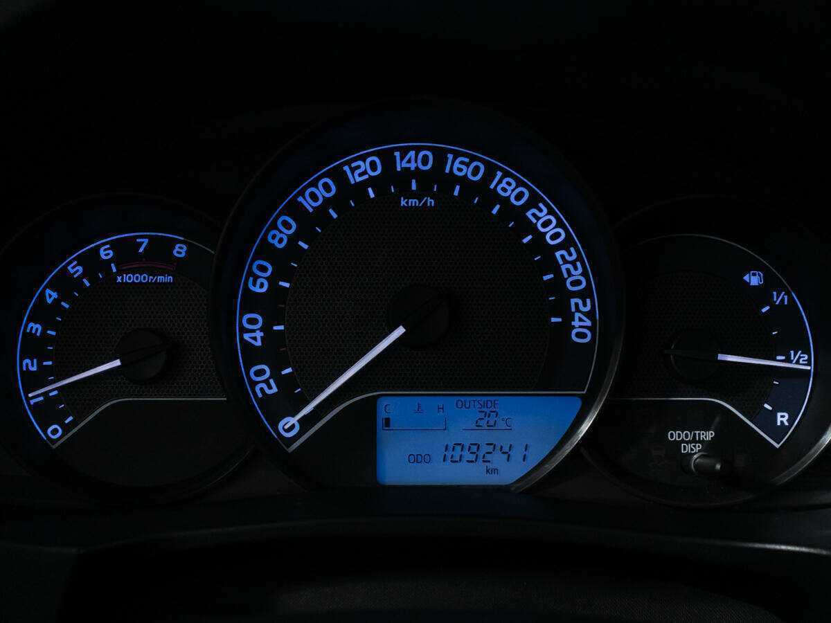 Купить Toyota Corolla с пробегом. Фото: #11