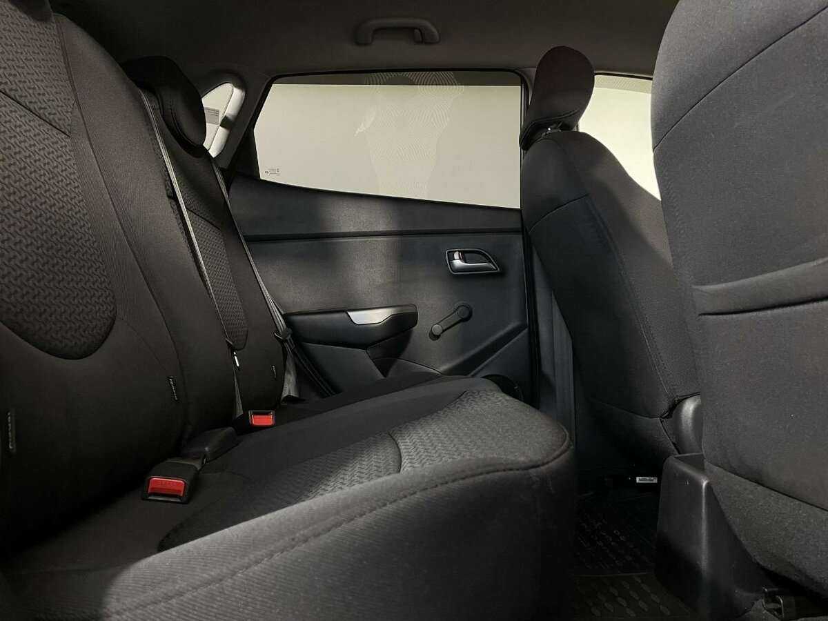 Купить Kia Rio с пробегом. Фото: #16