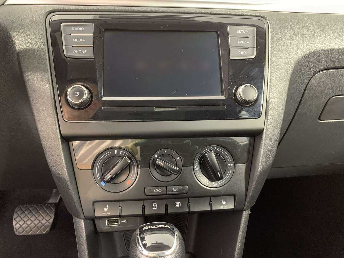 Купить Skoda Rapid с пробегом. Фото: #11