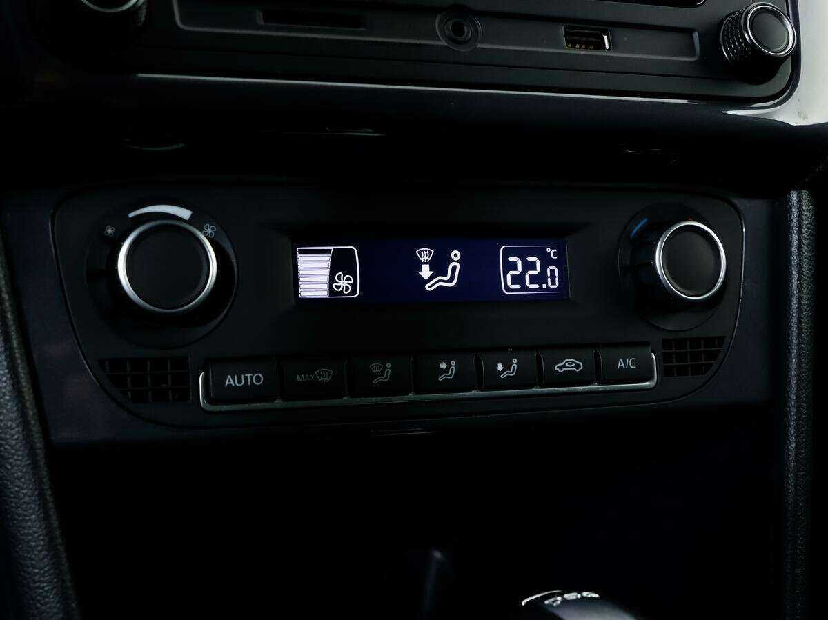 Купить Volkswagen Polo с пробегом. Фото: #9