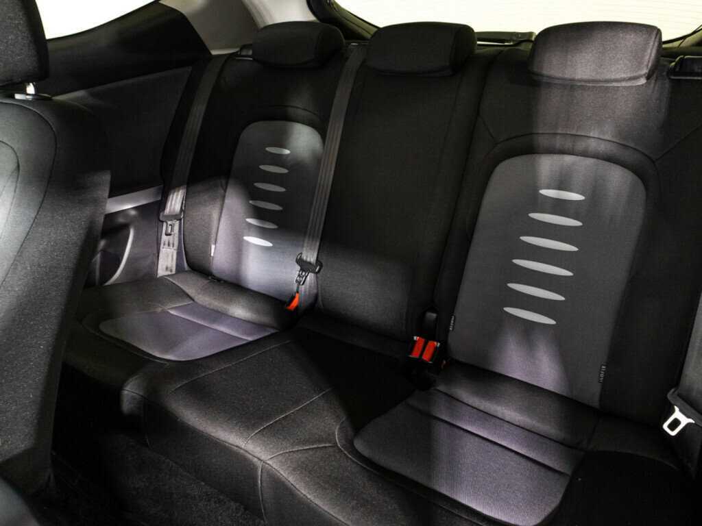 Купить Kia Ceed с пробегом. Фото: #9