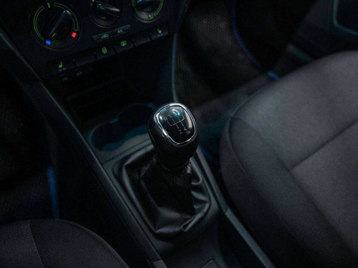 Купить Skoda Rapid с пробегом. Фото: #21