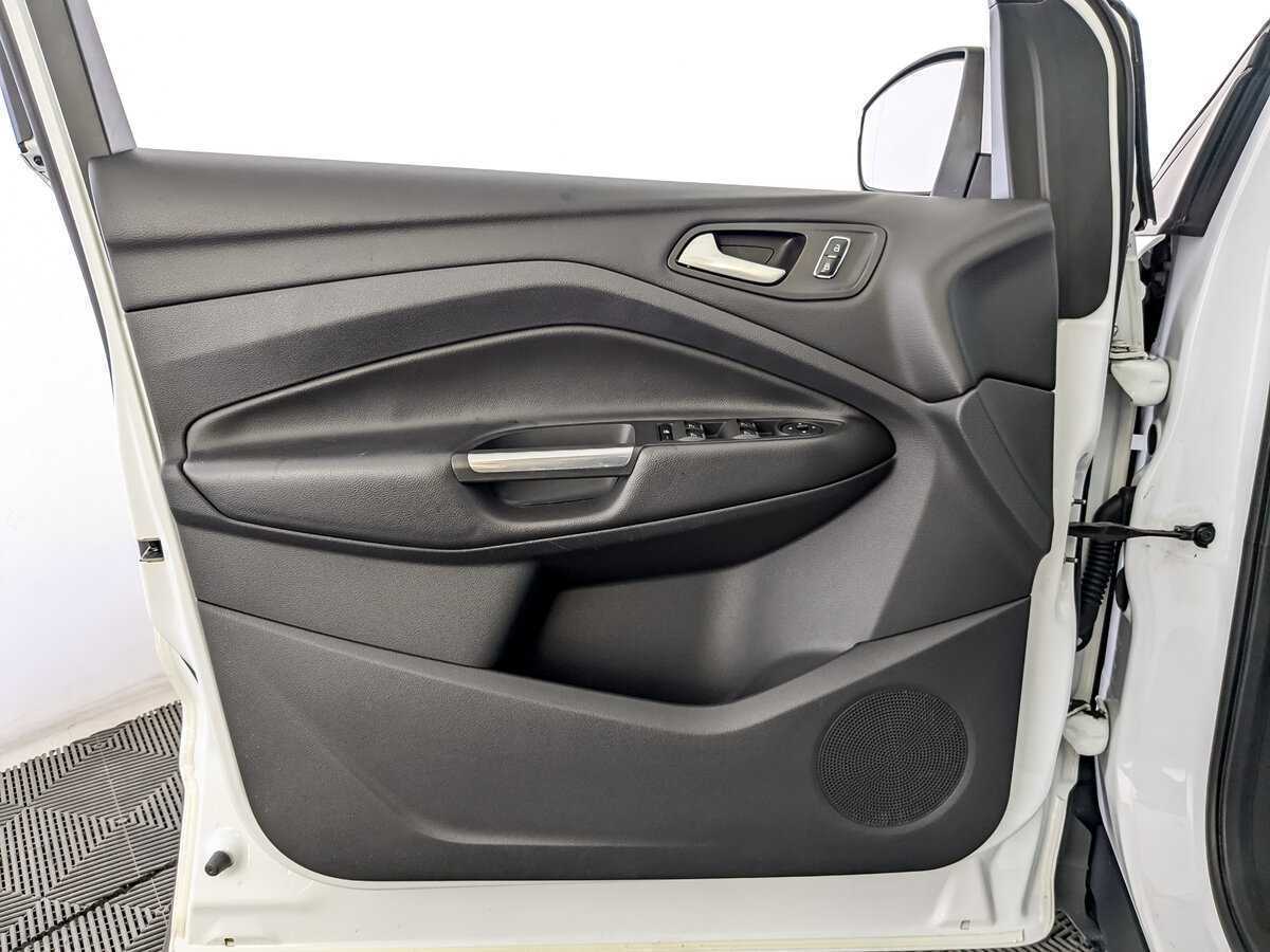 Купить Ford Kuga с пробегом. Фото: #14