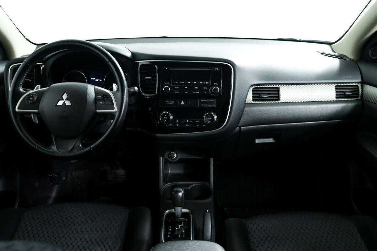 Купить Mitsubishi Outlander с пробегом. Фото: #10