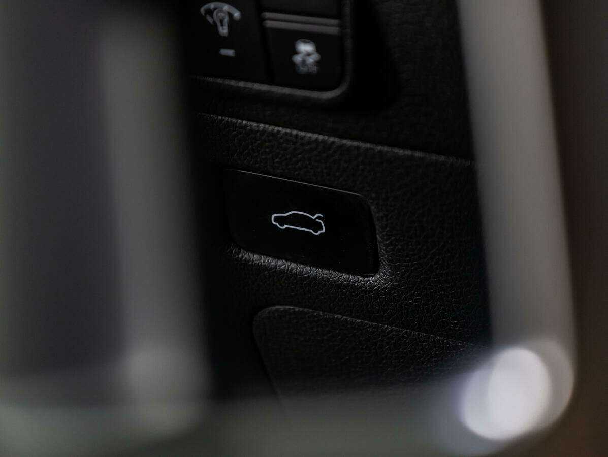 Купить Kia K5 с пробегом. Фото: #23