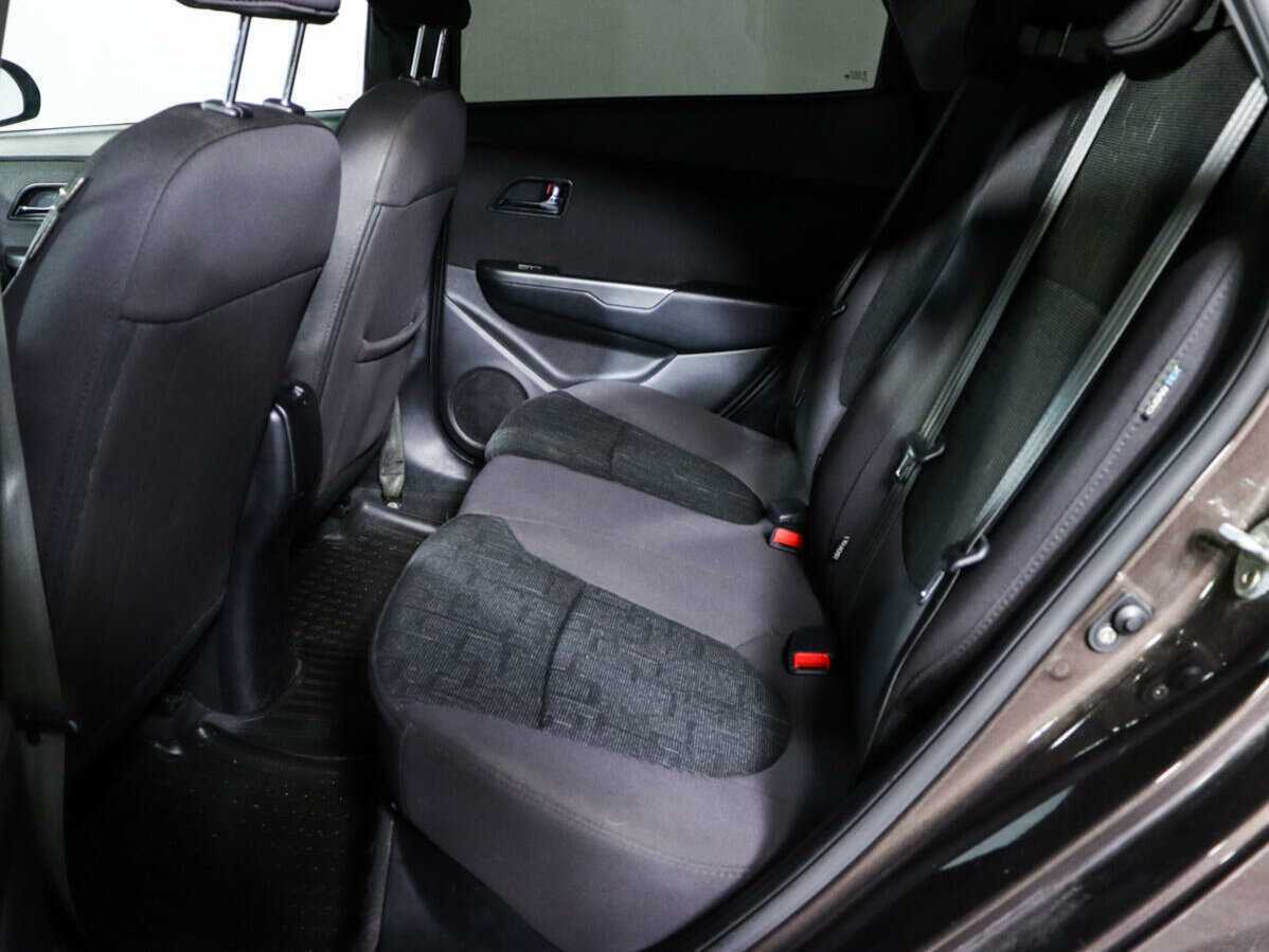 Купить Kia Rio с пробегом. Фото: #7