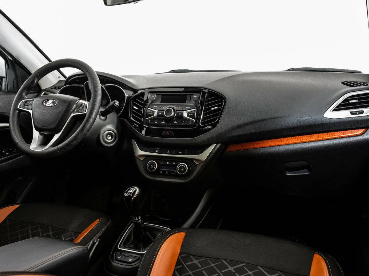 Купить Lada (ВАЗ) Vesta с пробегом. Фото: #6