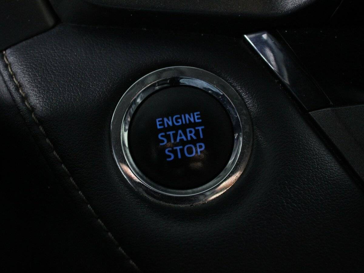 Купить Toyota RAV4 с пробегом. Фото: #17