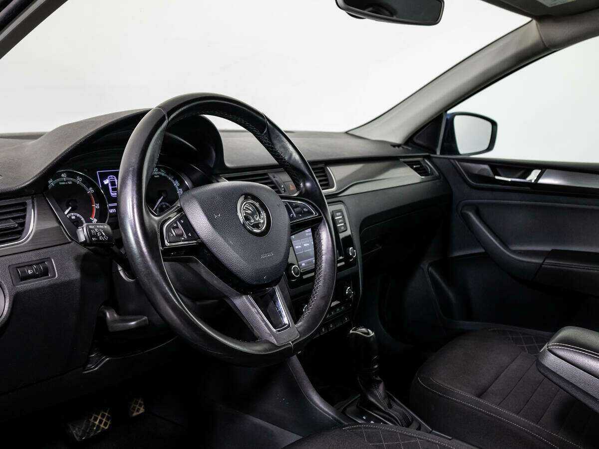 Купить Skoda Rapid с пробегом. Фото: #10