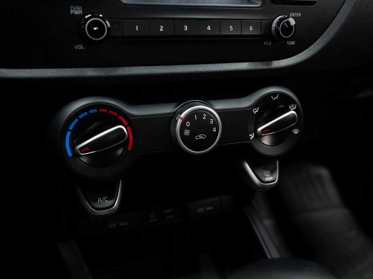 Купить Kia Rio с пробегом. Фото: #19