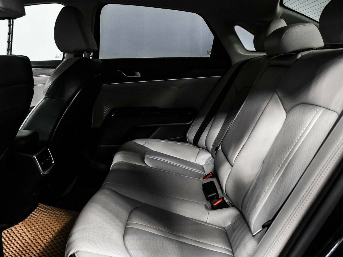 Купить Kia K5 с пробегом. Фото: #11