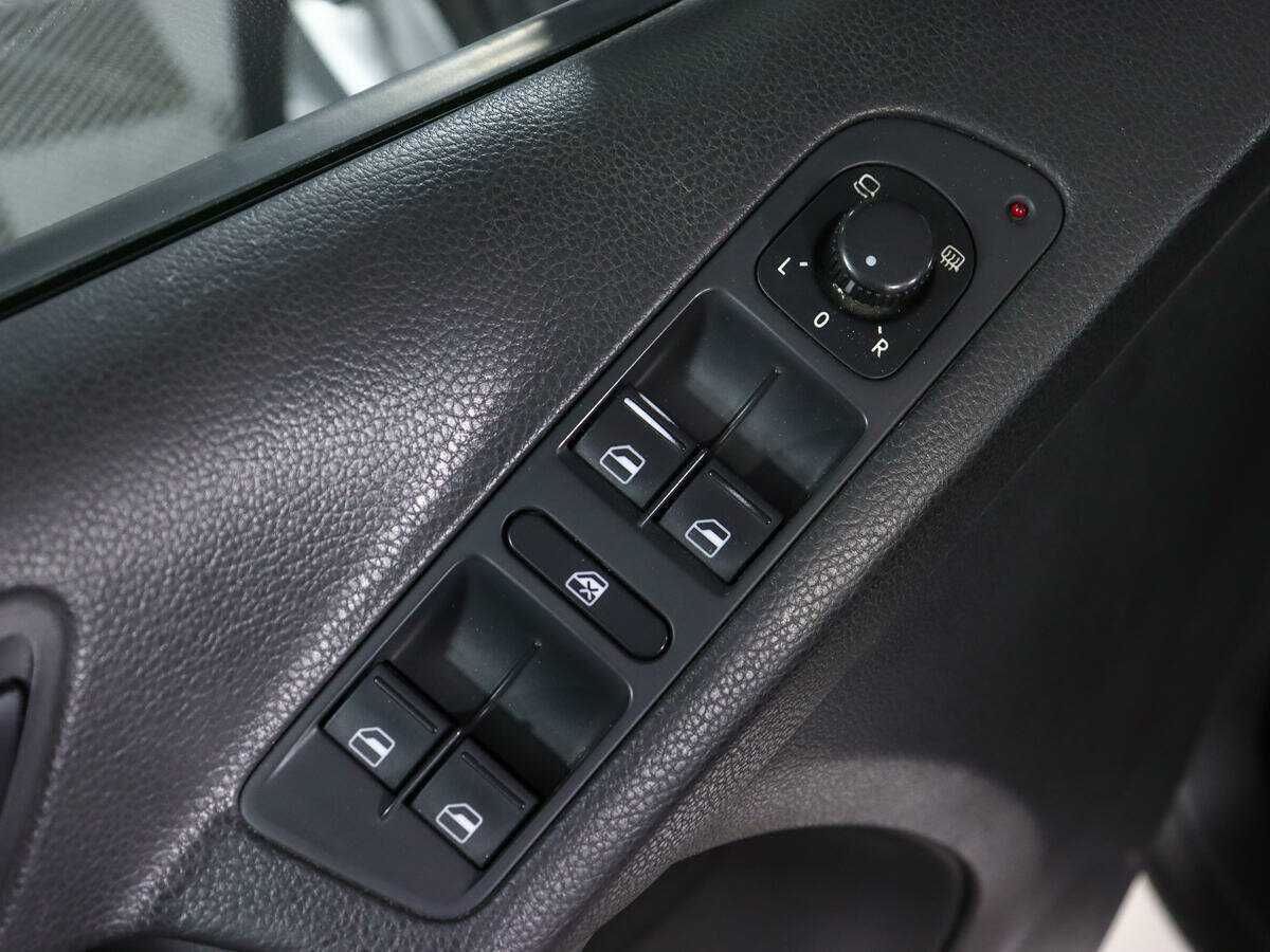 Купить Volkswagen Tiguan с пробегом. Фото: #12