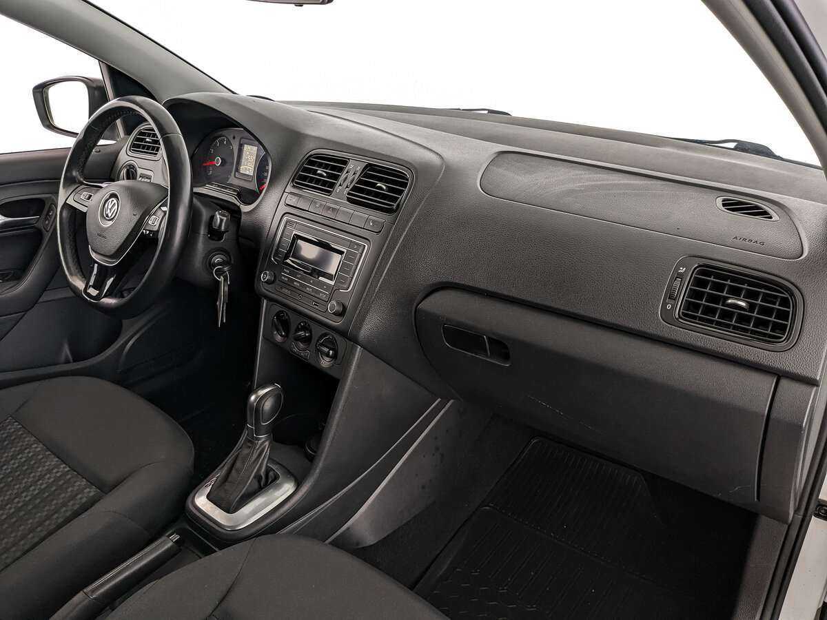 Купить Volkswagen Polo с пробегом. Фото: #11
