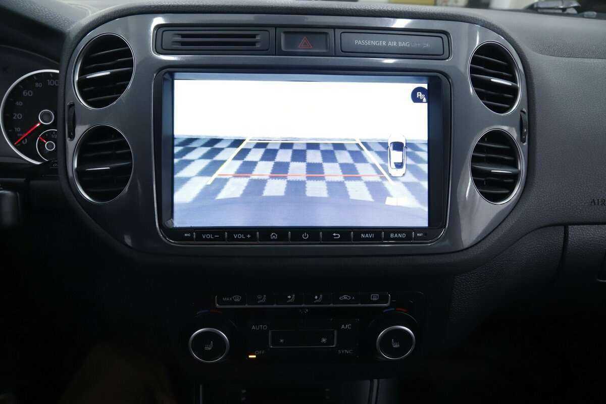 Купить Volkswagen Tiguan с пробегом. Фото: #12