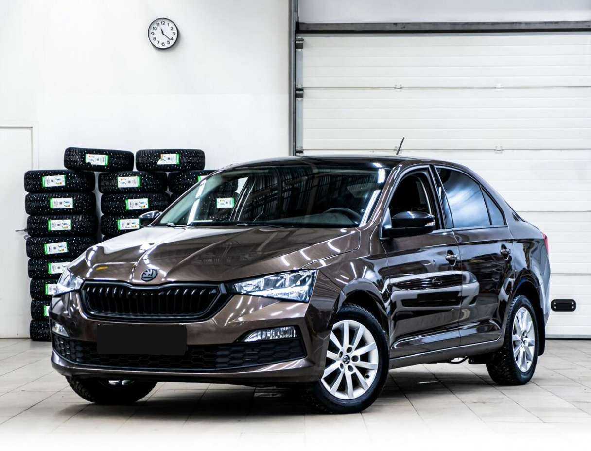 Купить Skoda Rapid с пробегом. Посмотреть фото