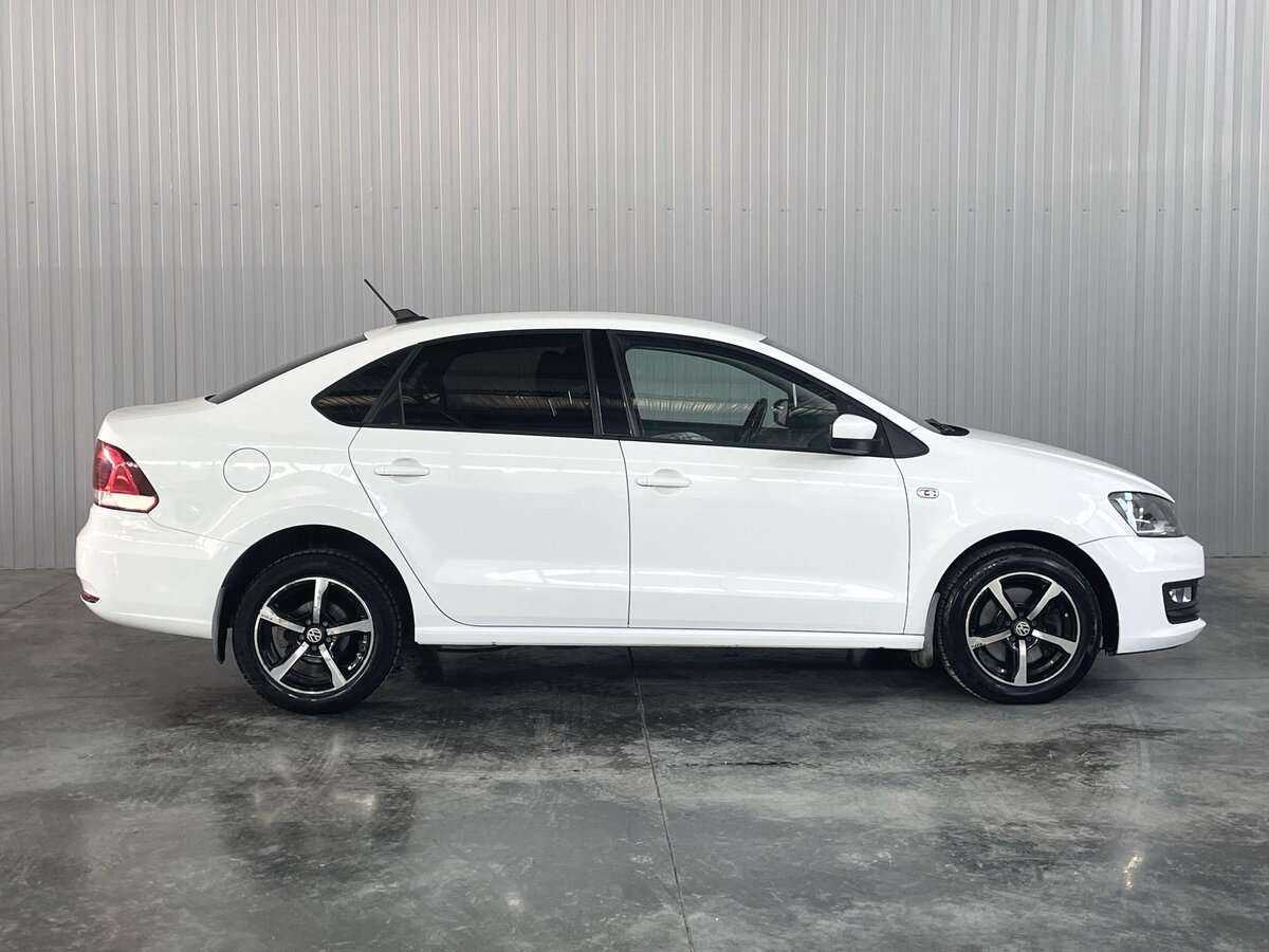 Купить Volkswagen Polo с пробегом. Фото: #3