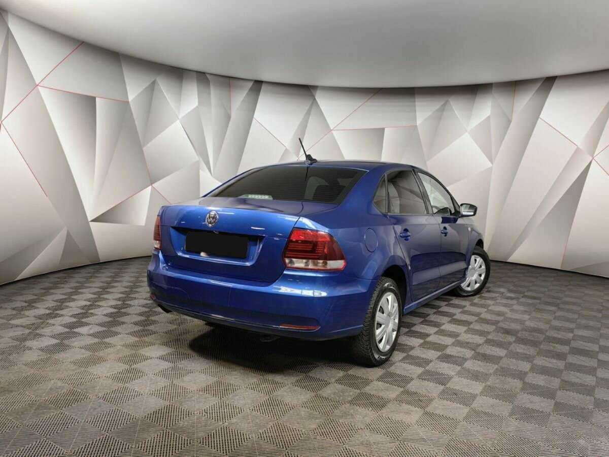 Купить Volkswagen Polo с пробегом. Фото: #1