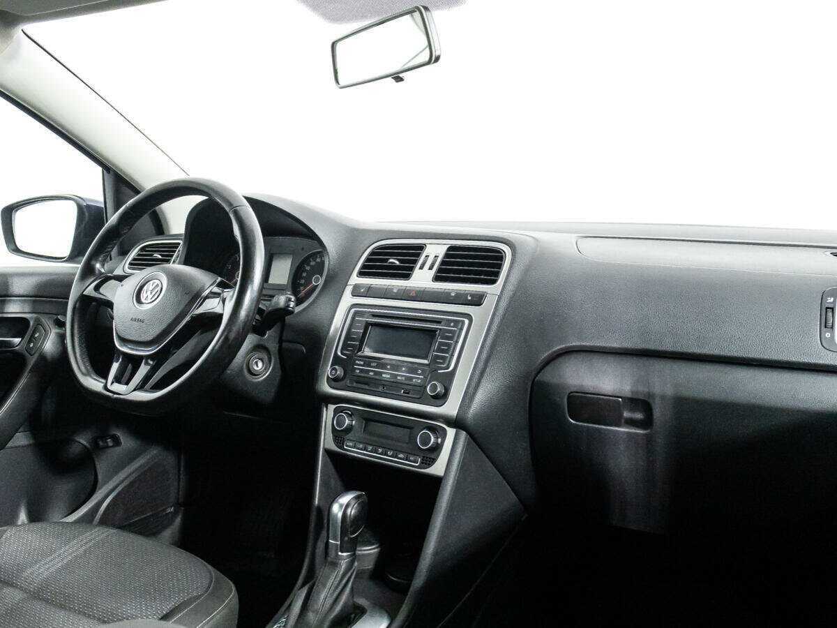 Купить Volkswagen Polo с пробегом. Фото: #8