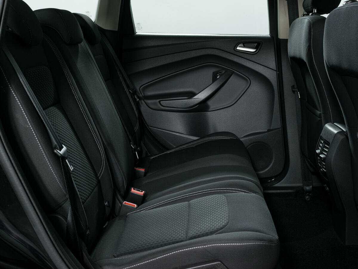 Купить Ford Kuga с пробегом. Фото: #9