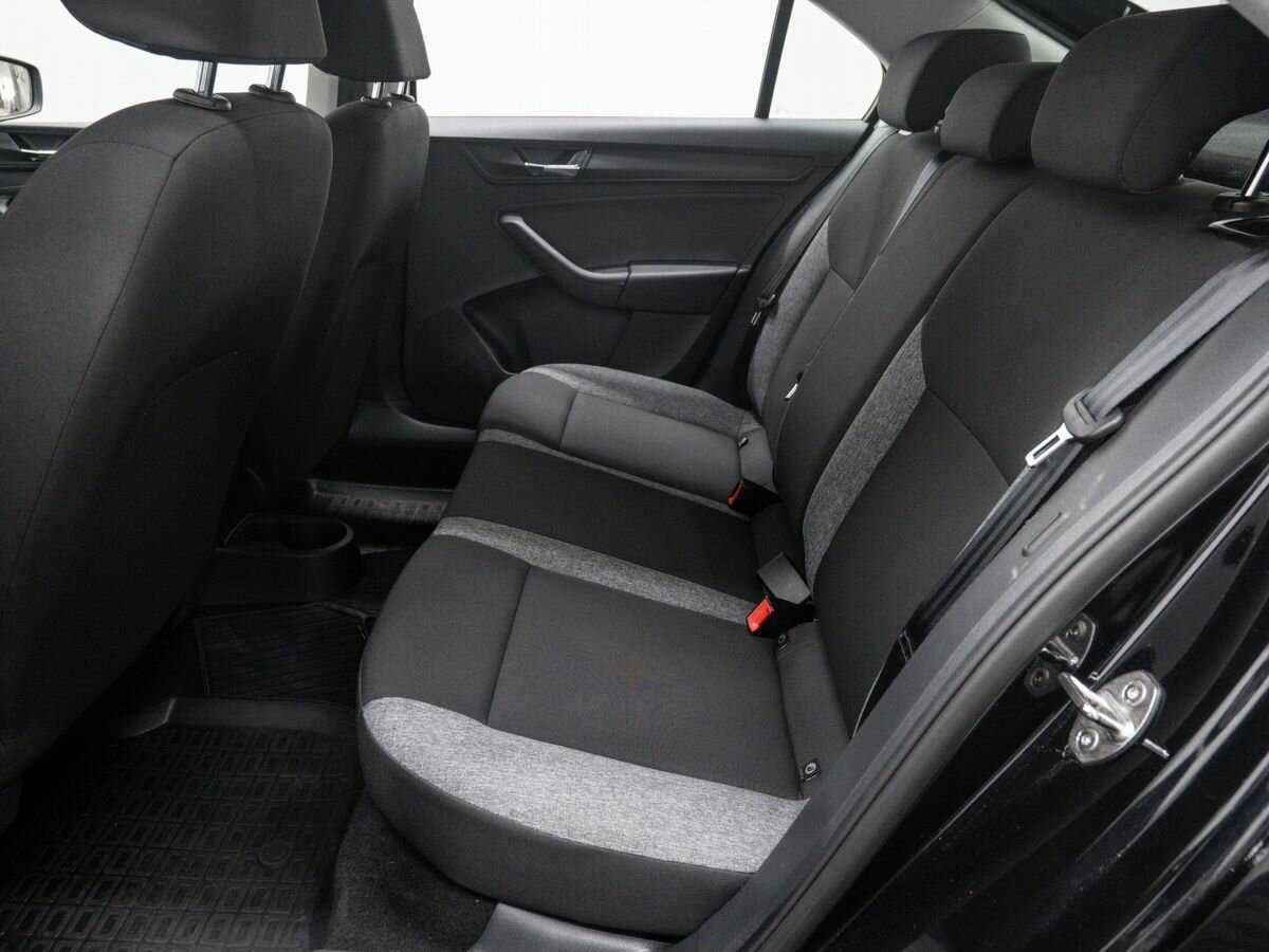 Купить Skoda Rapid с пробегом. Фото: #11