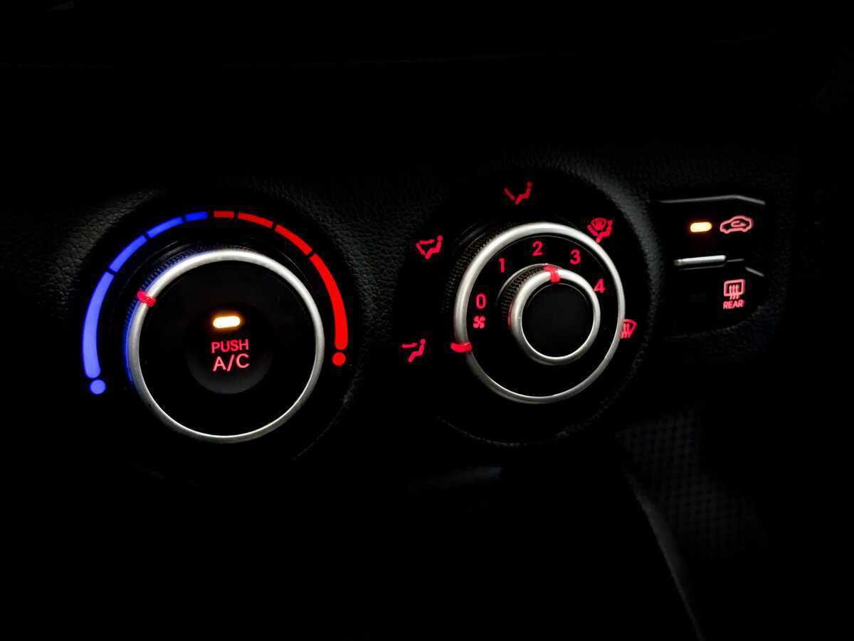 Купить Kia Rio с пробегом. Фото: #22