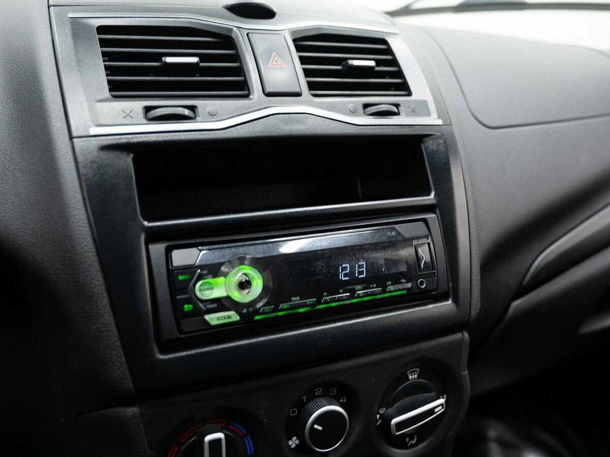 Купить Lada (ВАЗ) Granta с пробегом. Фото: #16