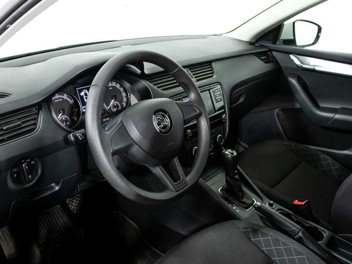 Купить Skoda Octavia с пробегом. Фото: #10