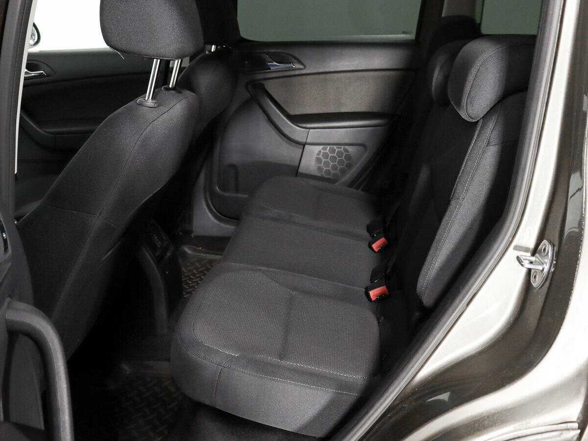 Купить Skoda Yeti с пробегом. Фото: #8