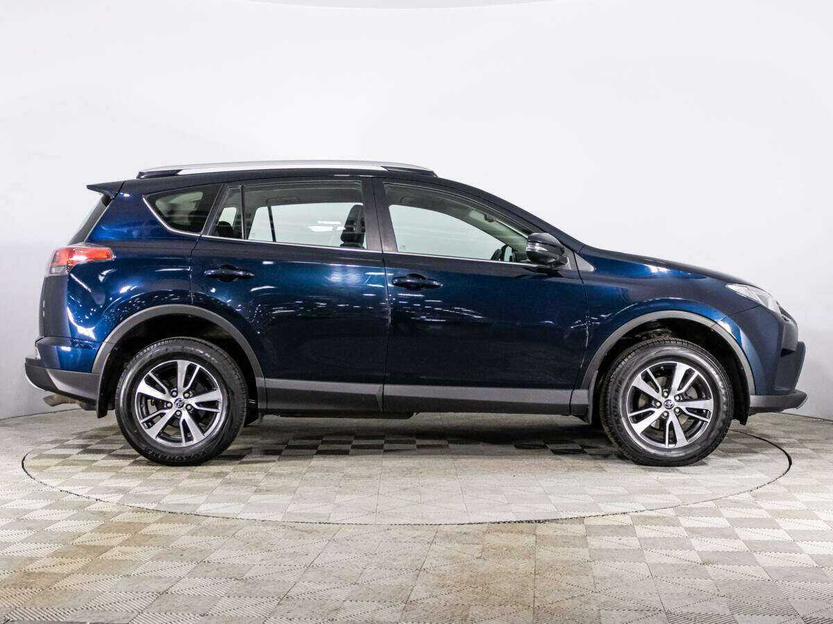 Купить Toyota RAV4 с пробегом. Фото: #3