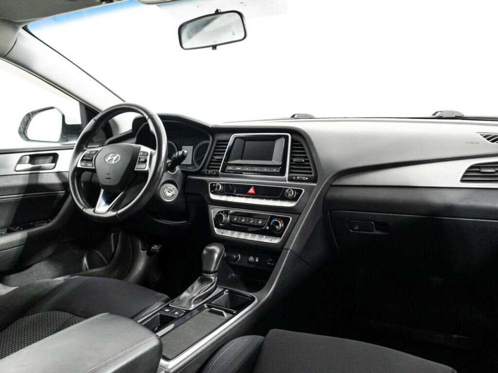 Купить Hyundai Sonata с пробегом. Фото: #8