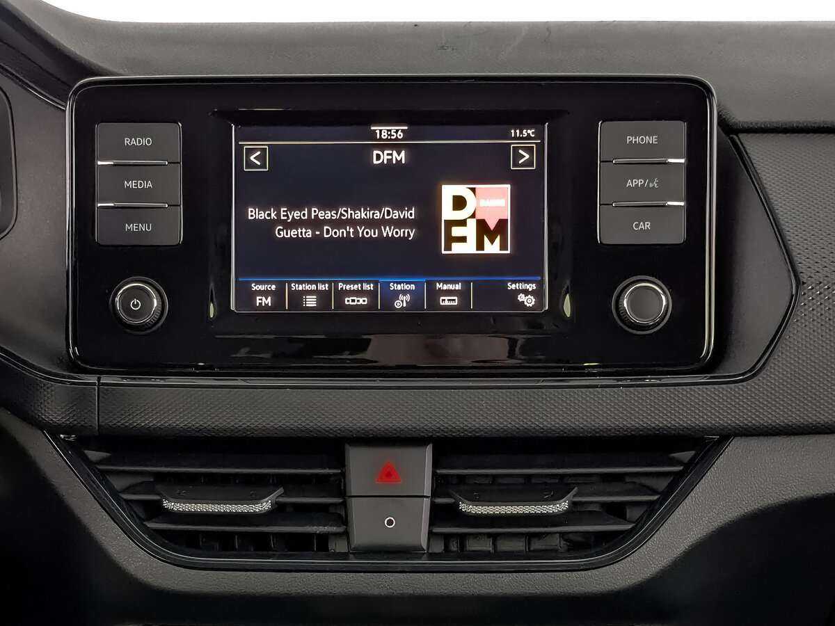 Купить Volkswagen Polo с пробегом. Фото: #11