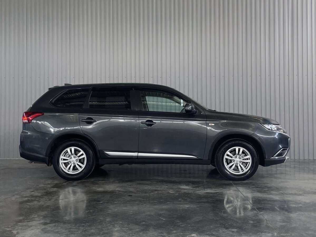 Купить Mitsubishi Outlander с пробегом. Фото: #3