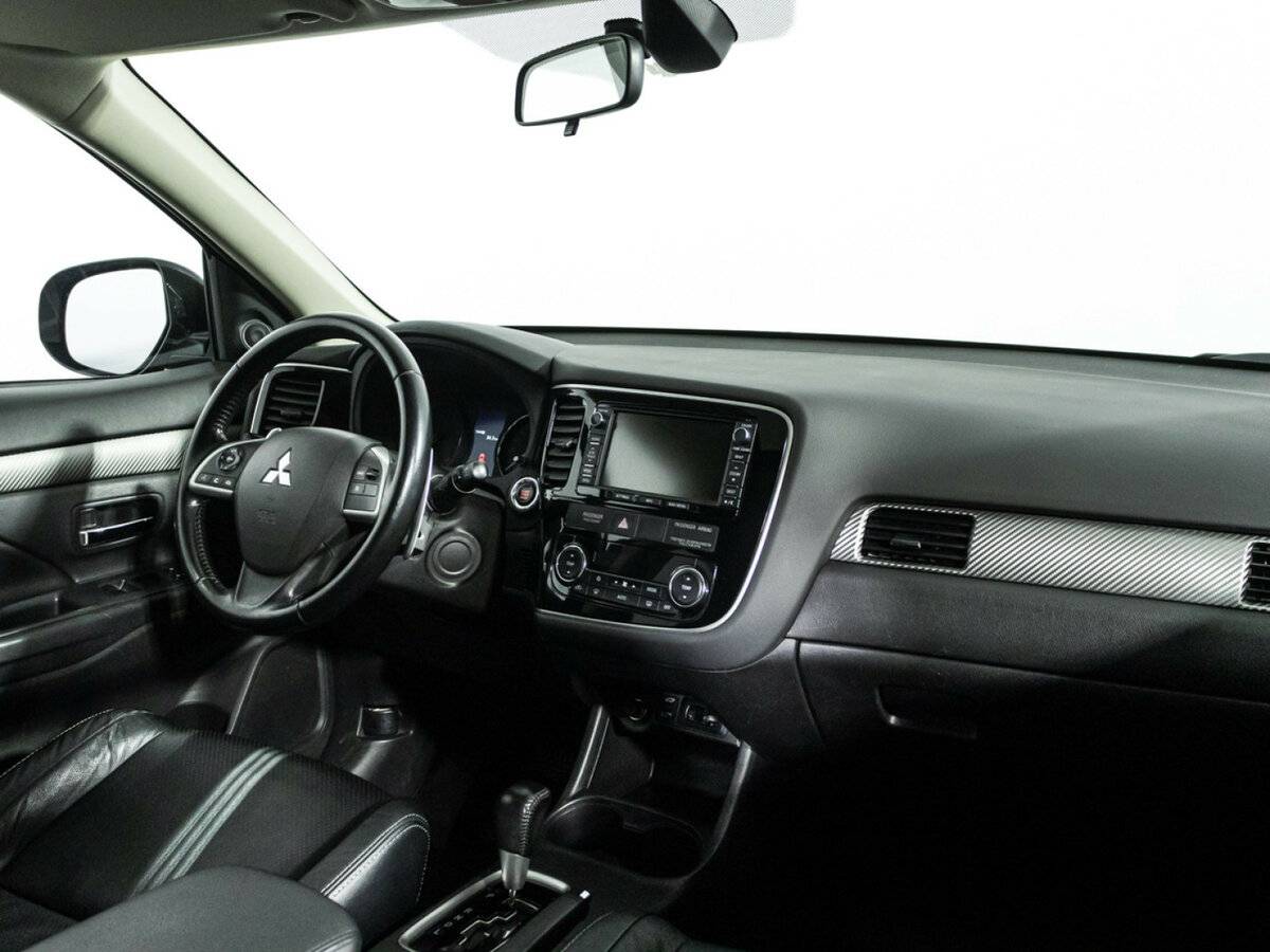 Купить Mitsubishi Outlander с пробегом. Фото: #8