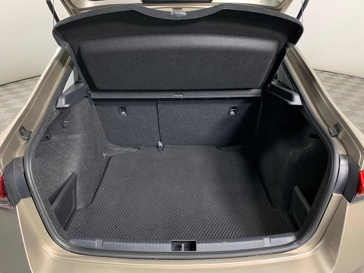 Купить Skoda Rapid с пробегом. Фото: #18