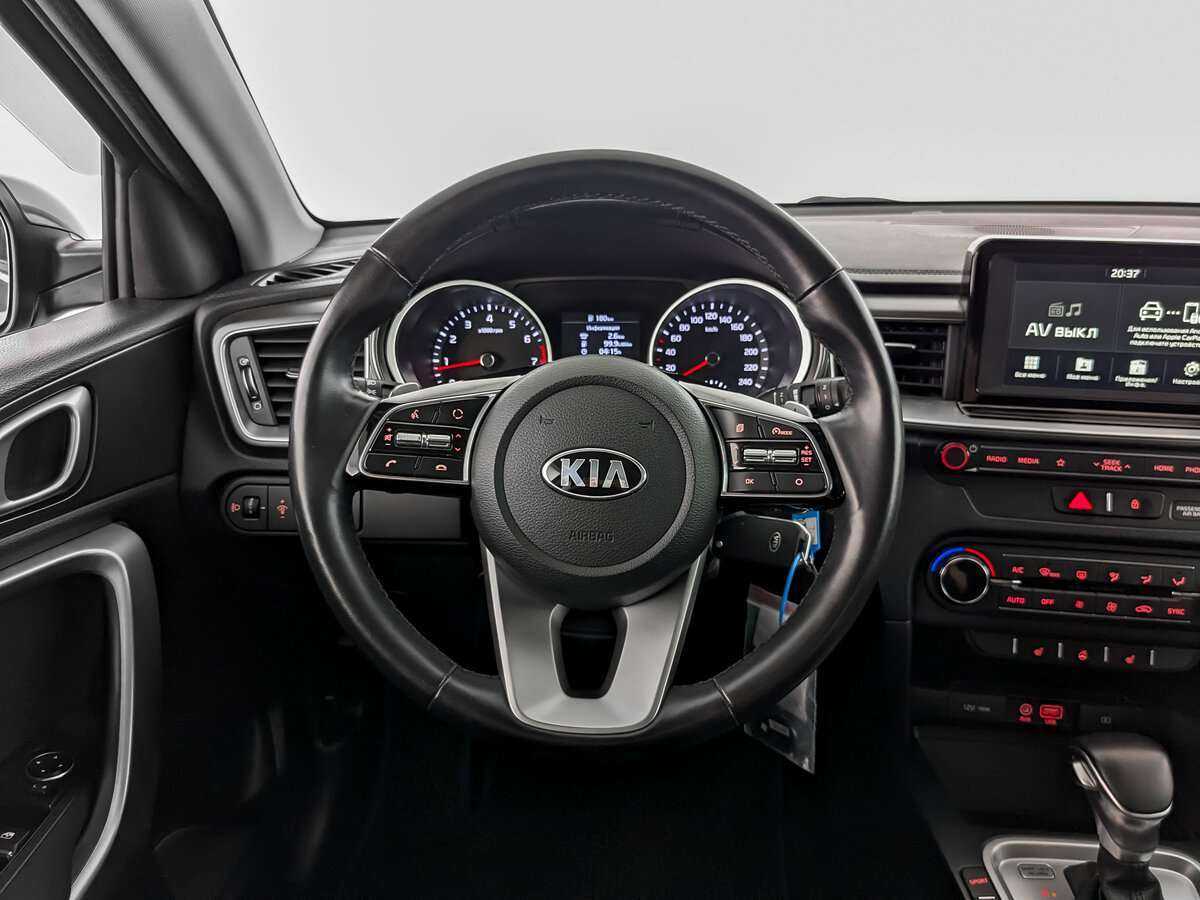 Купить Kia Ceed с пробегом. Фото: #18