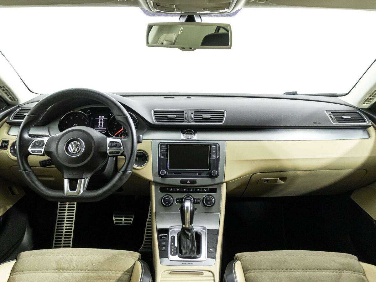 Купить Volkswagen Passat CC с пробегом. Фото: #12