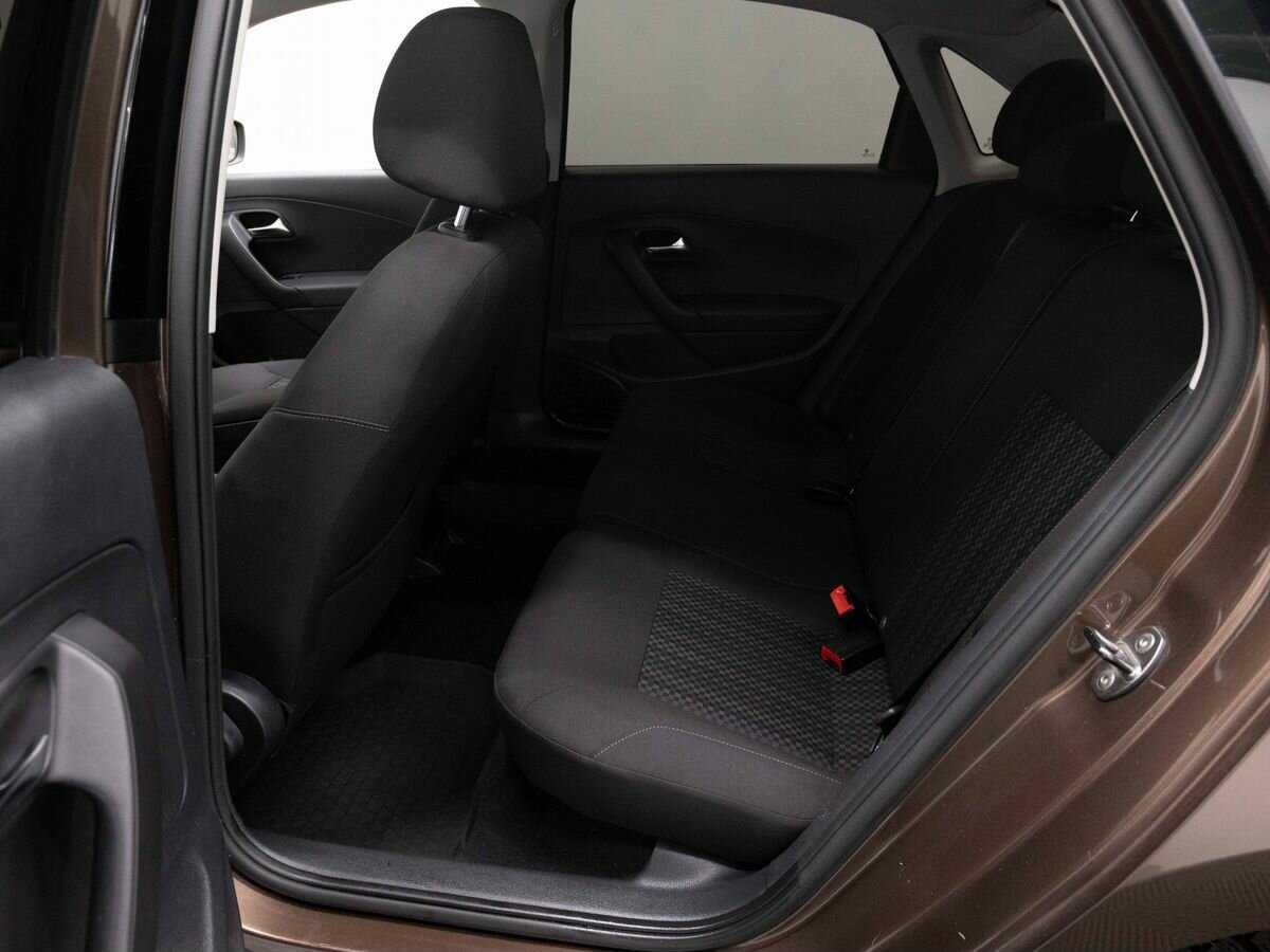 Купить Volkswagen Polo с пробегом. Фото: #9